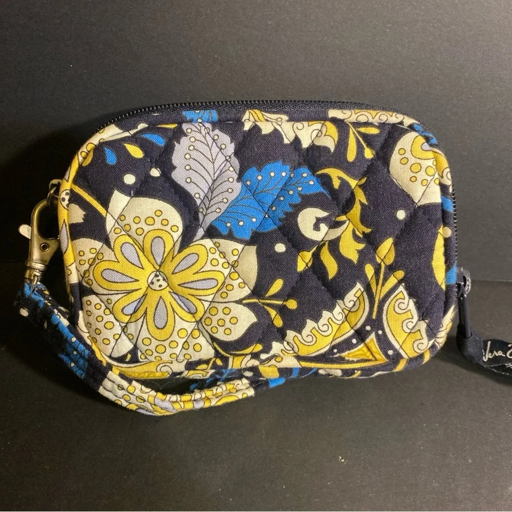 Vera Bradley‎ Retired Ellie Blue Paisley Elephant Tech Wallet Wristlet
